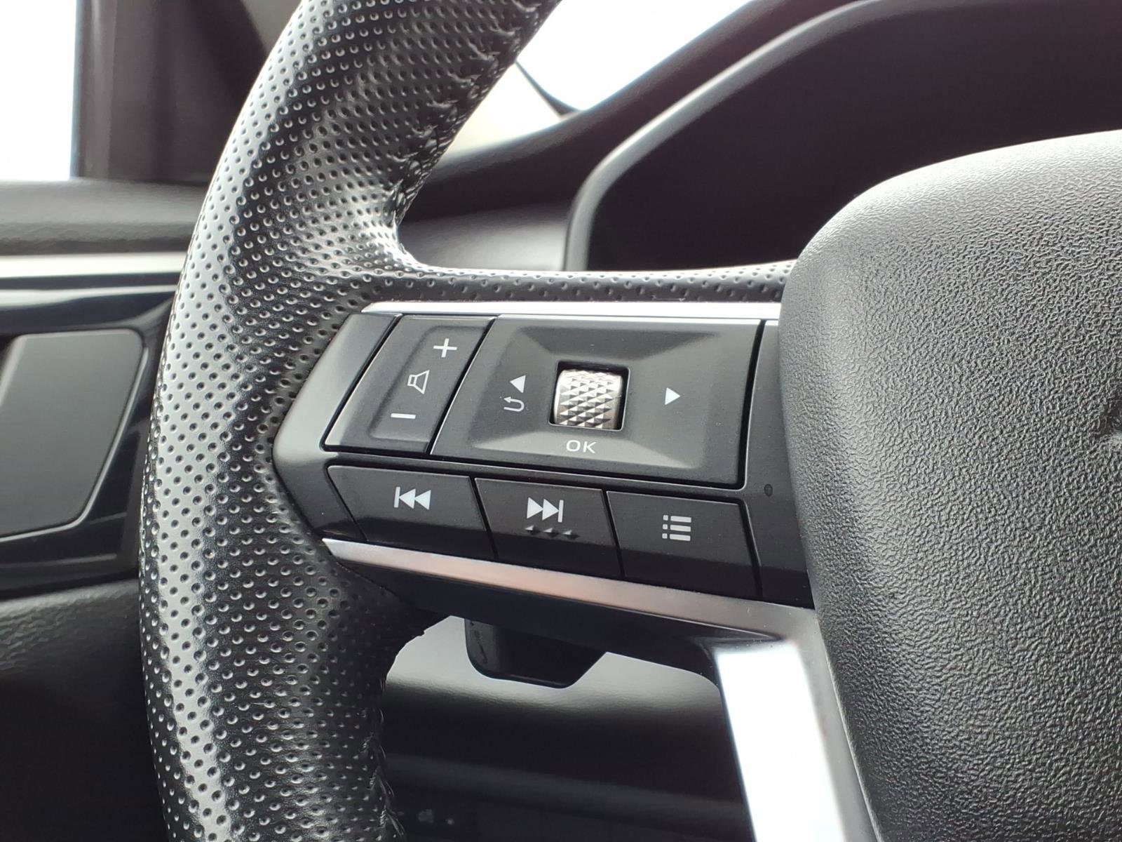 Used 2024 Mitsubishi Outlander SE image 27