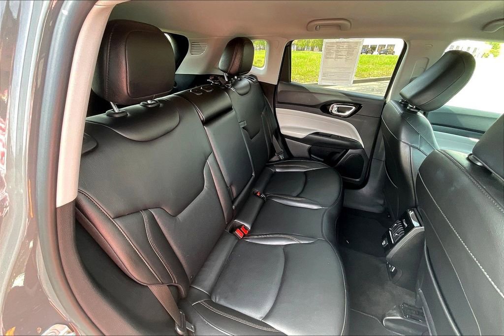 Used 2022 Jeep Compass Limited image 11