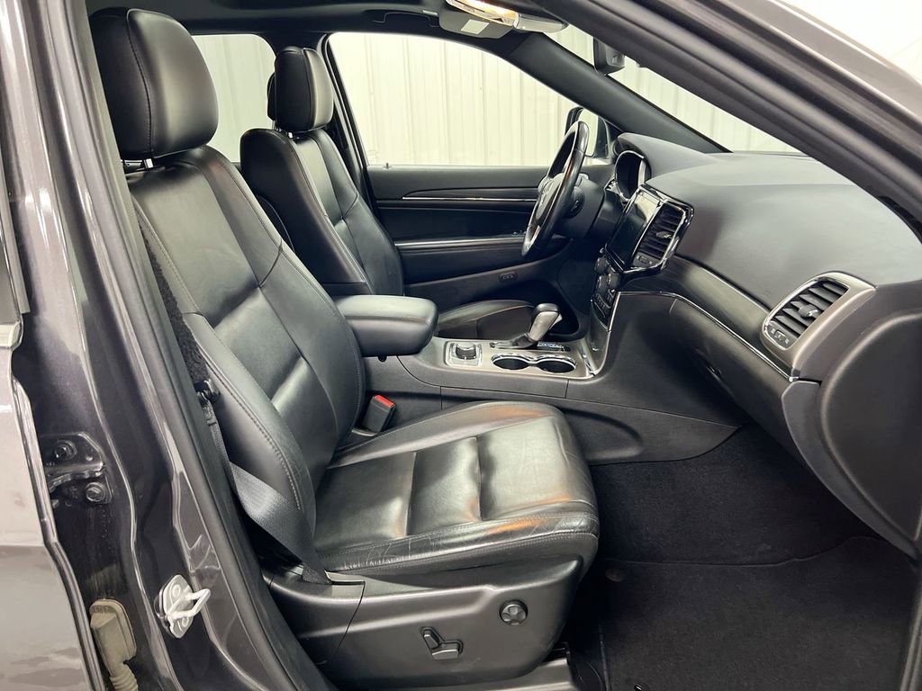 Used 2021 Jeep Grand Cherokee Limited AWD/4WD image 23