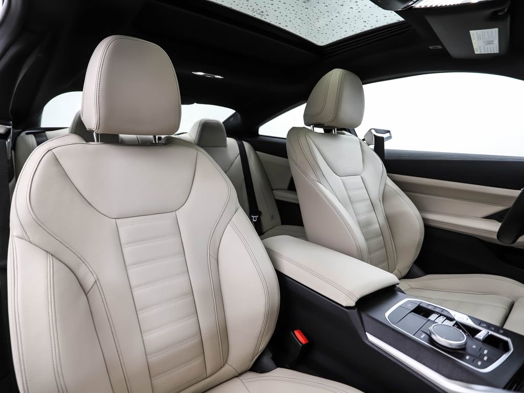 Used 2024 BMW 440i xDrive Coupe w/ Premium Package image 26