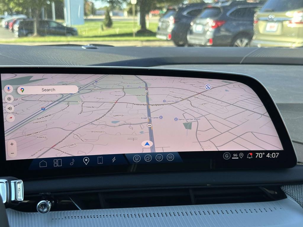 New 2025 Cadillac Optiq Sport 2 w/ LPO, ONYX Package image 20