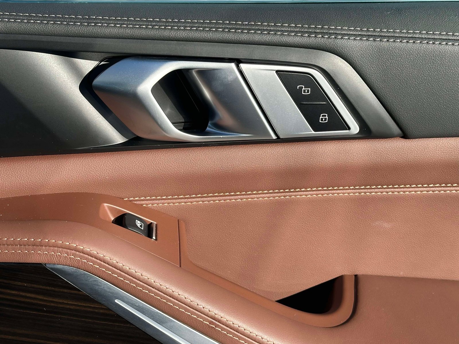 Used 2025 BMW X5 xDrive50e image 27