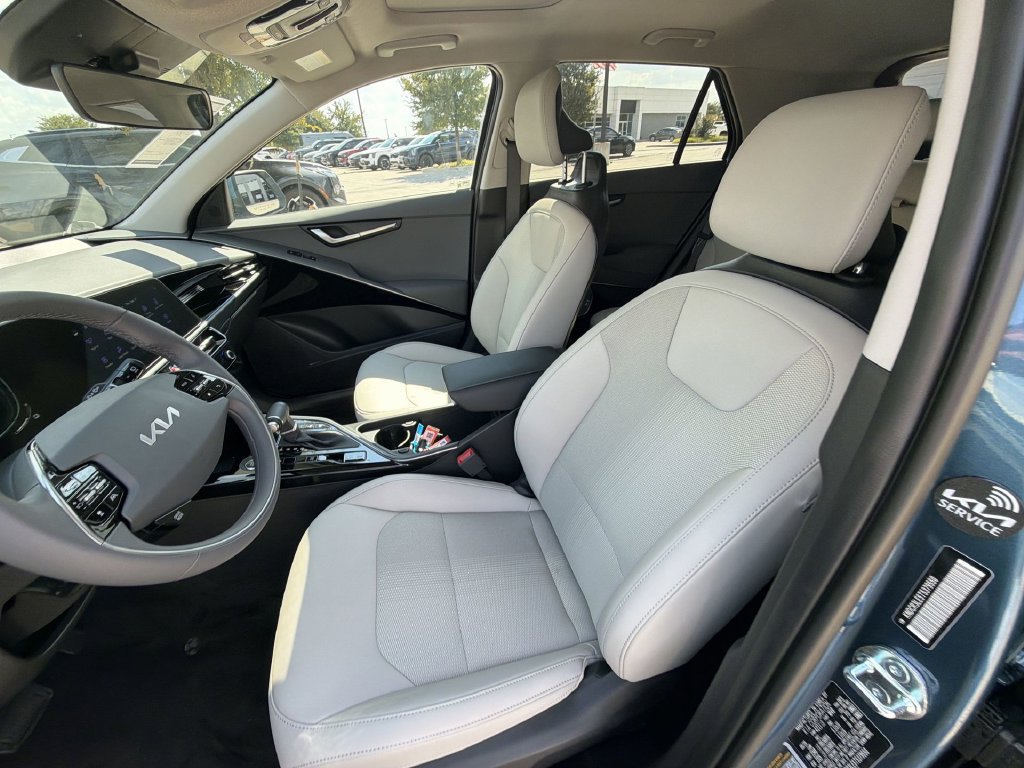 New 2026 Kia Niro EX FWD image 14