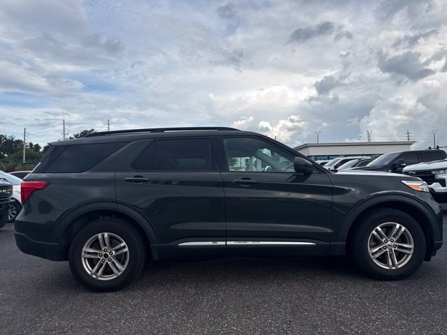 Certified 2022 Ford Explorer XLT w/ Equipment Group 202A AWD/4WD image 4