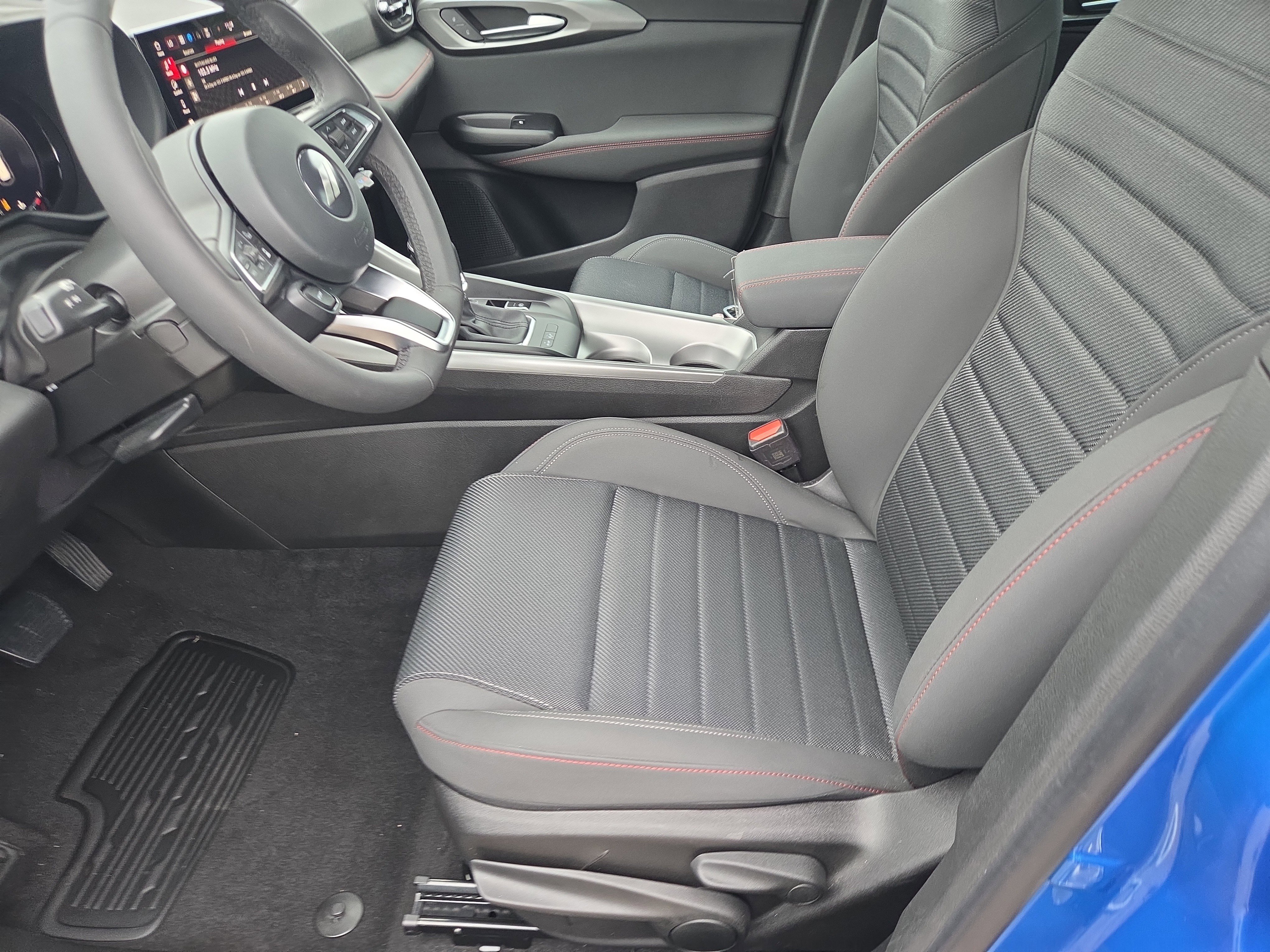 Used 2025 Dodge Hornet GT image 5