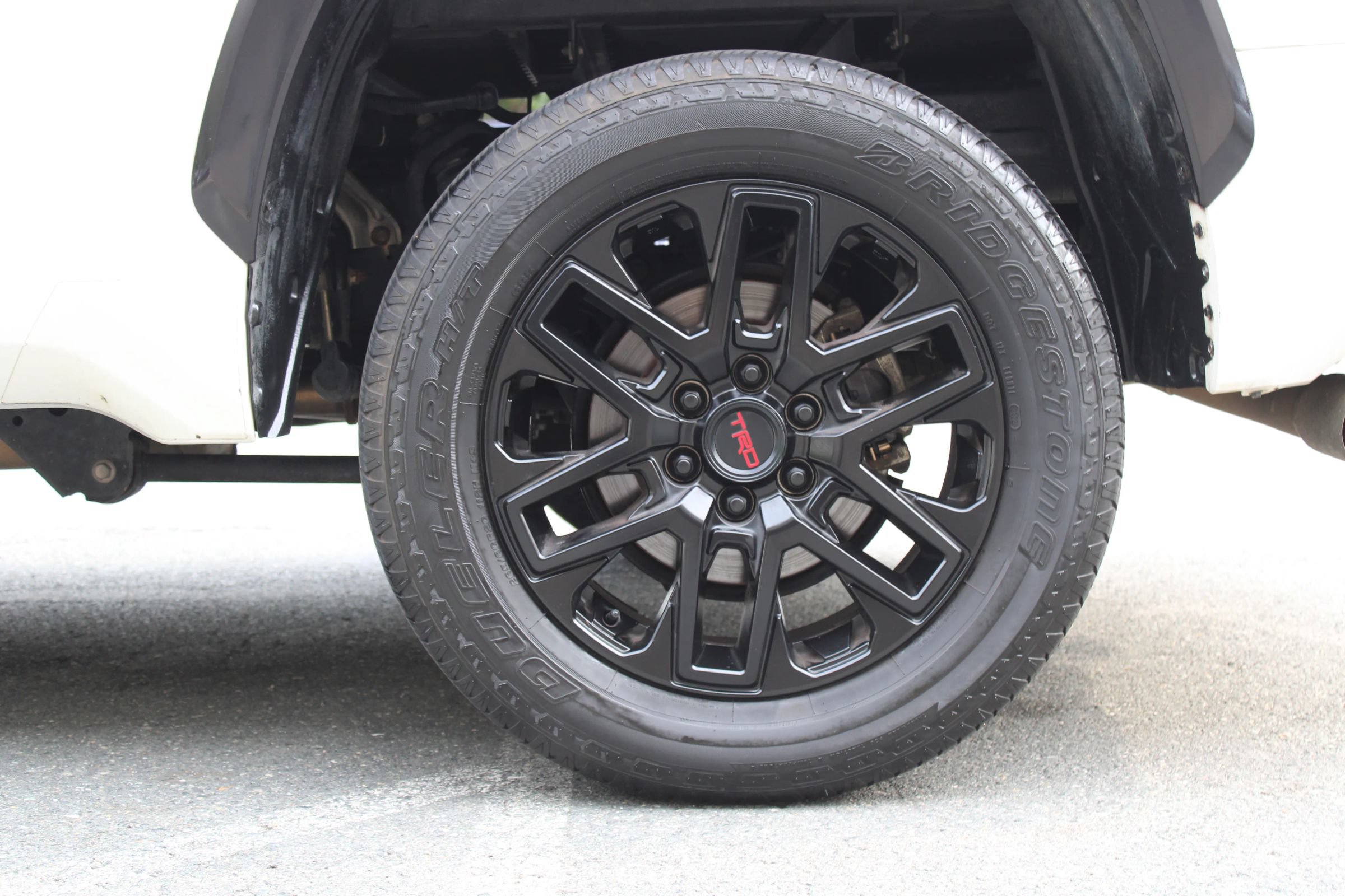 Used 2022 Toyota Tundra SR5 w/ SR5 Premium Package AWD/4WD image 37