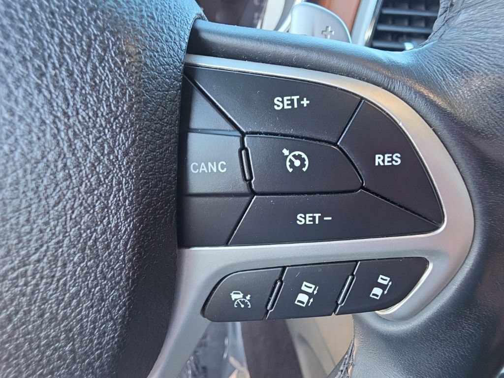 Used 2018 Jeep Grand Cherokee Summit AWD/4WD image 23