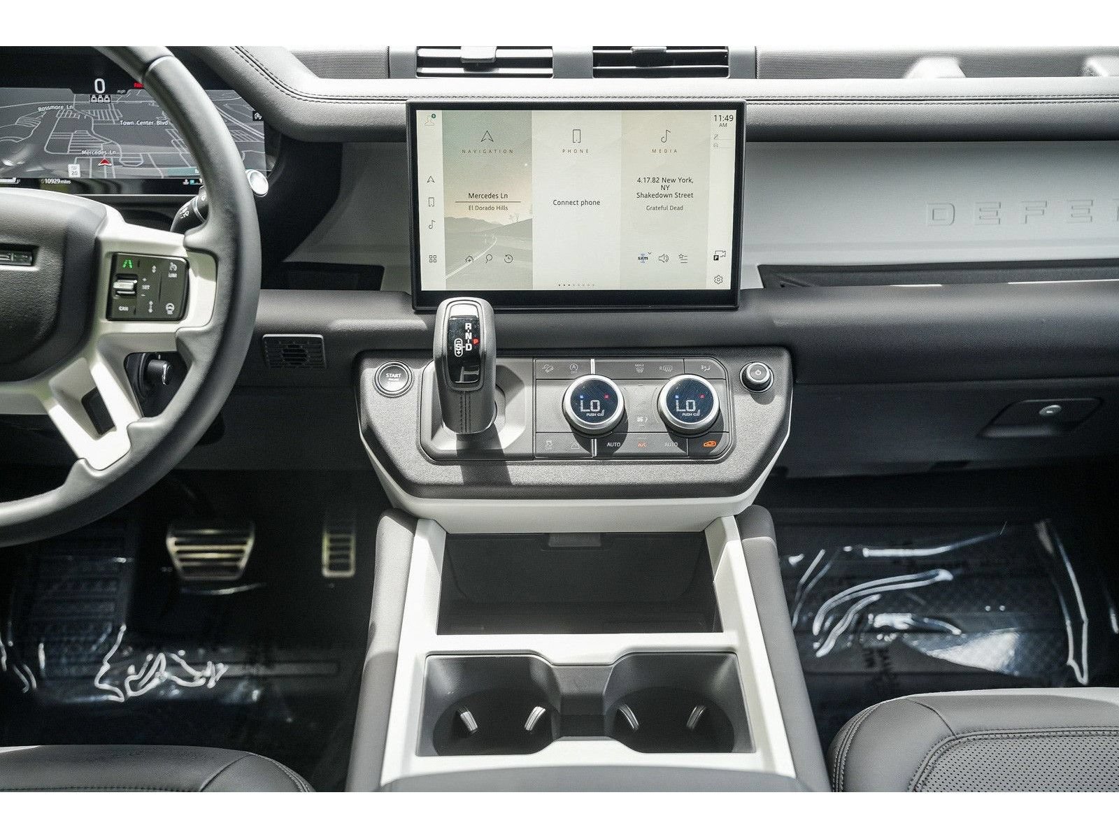 Used 2025 Land Rover Defender 110 S AWD/4WD image 13