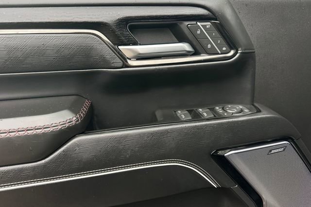 Used 2025 GMC Sierra 2500 AT4X image 12