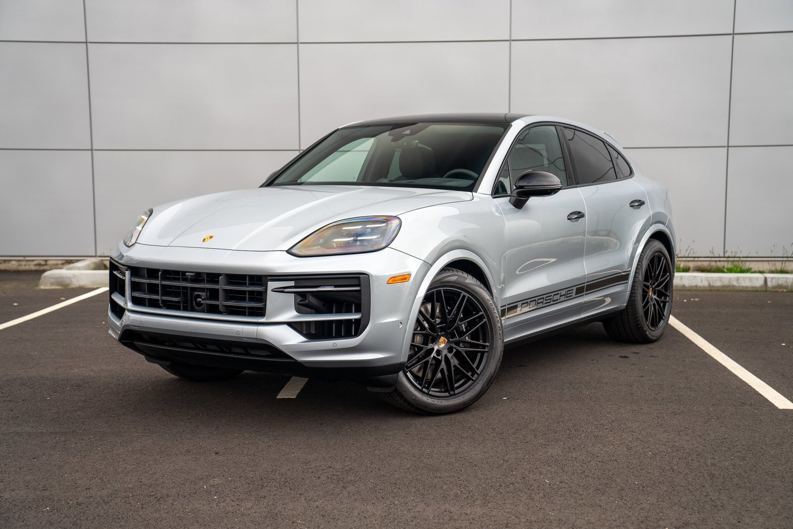 New 2026 Porsche Cayenne S image 1