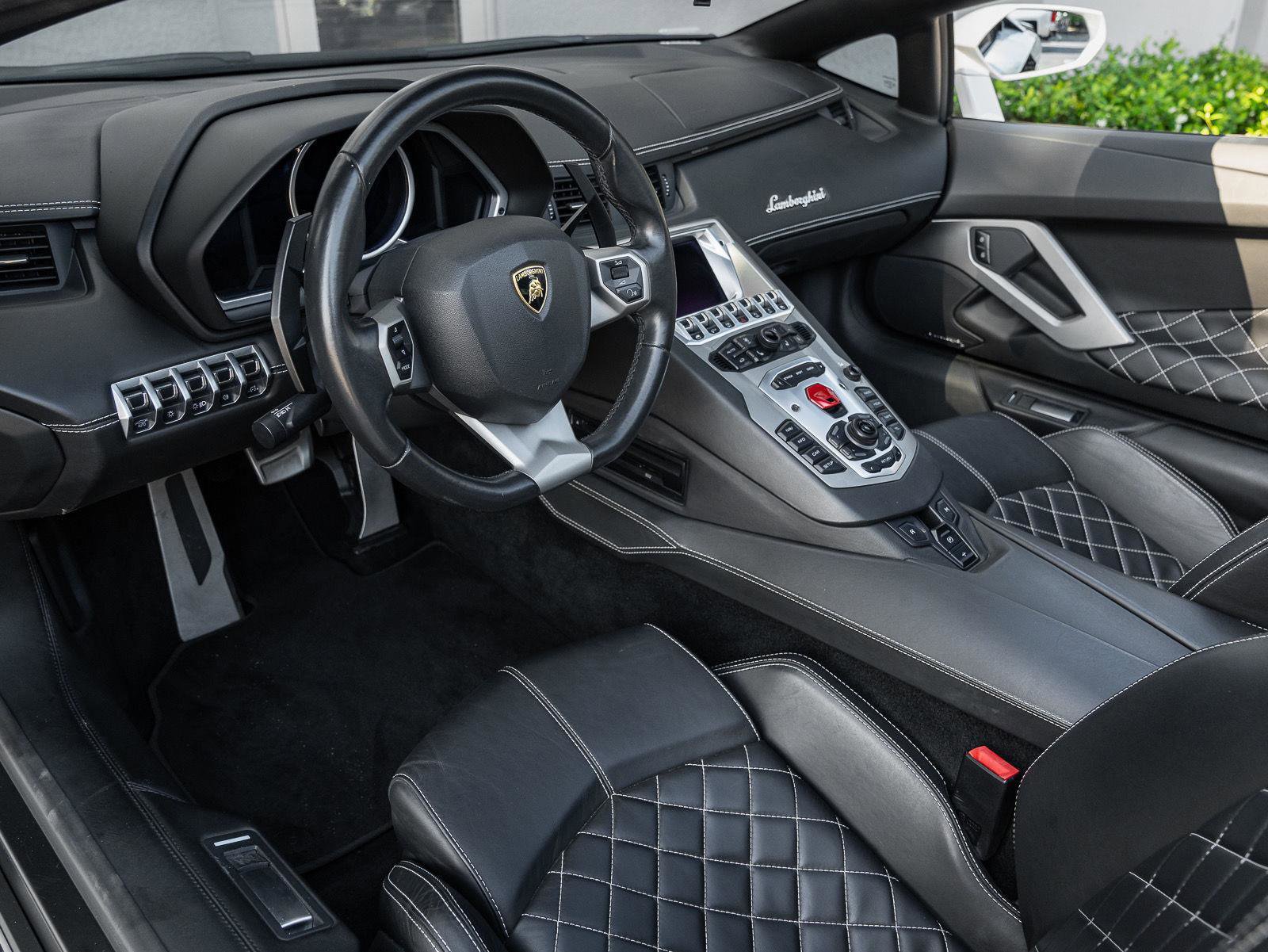 Used 2016 Lamborghini Aventador LP 700-4 AWD/4WD image 6