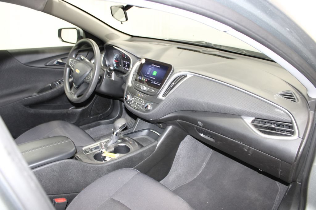 Used 2025 Chevrolet Malibu LT FWD image 21