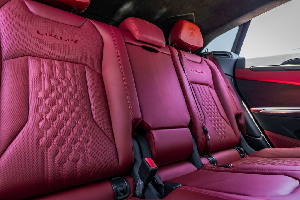 Used 2023 Lamborghini Urus S AWD/4WD image 41
