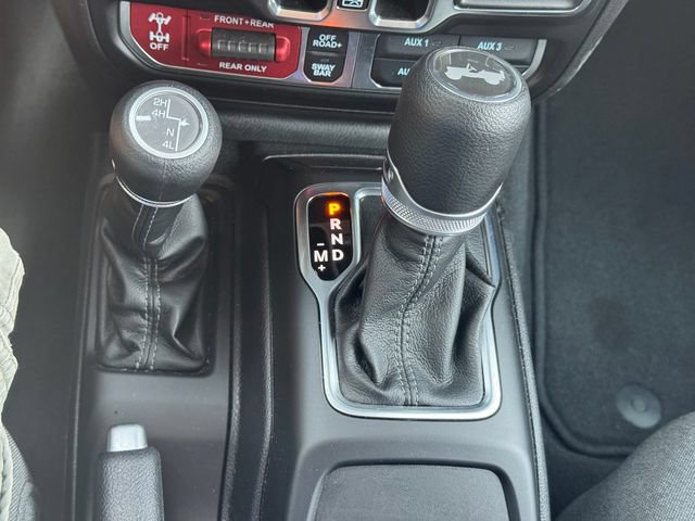 Certified 2026 Jeep Wrangler Unlimited Rubicon AWD/4WD image 37