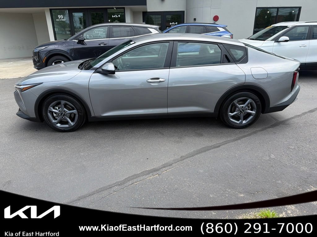 Certified 2025 Kia K4 FWD image 2