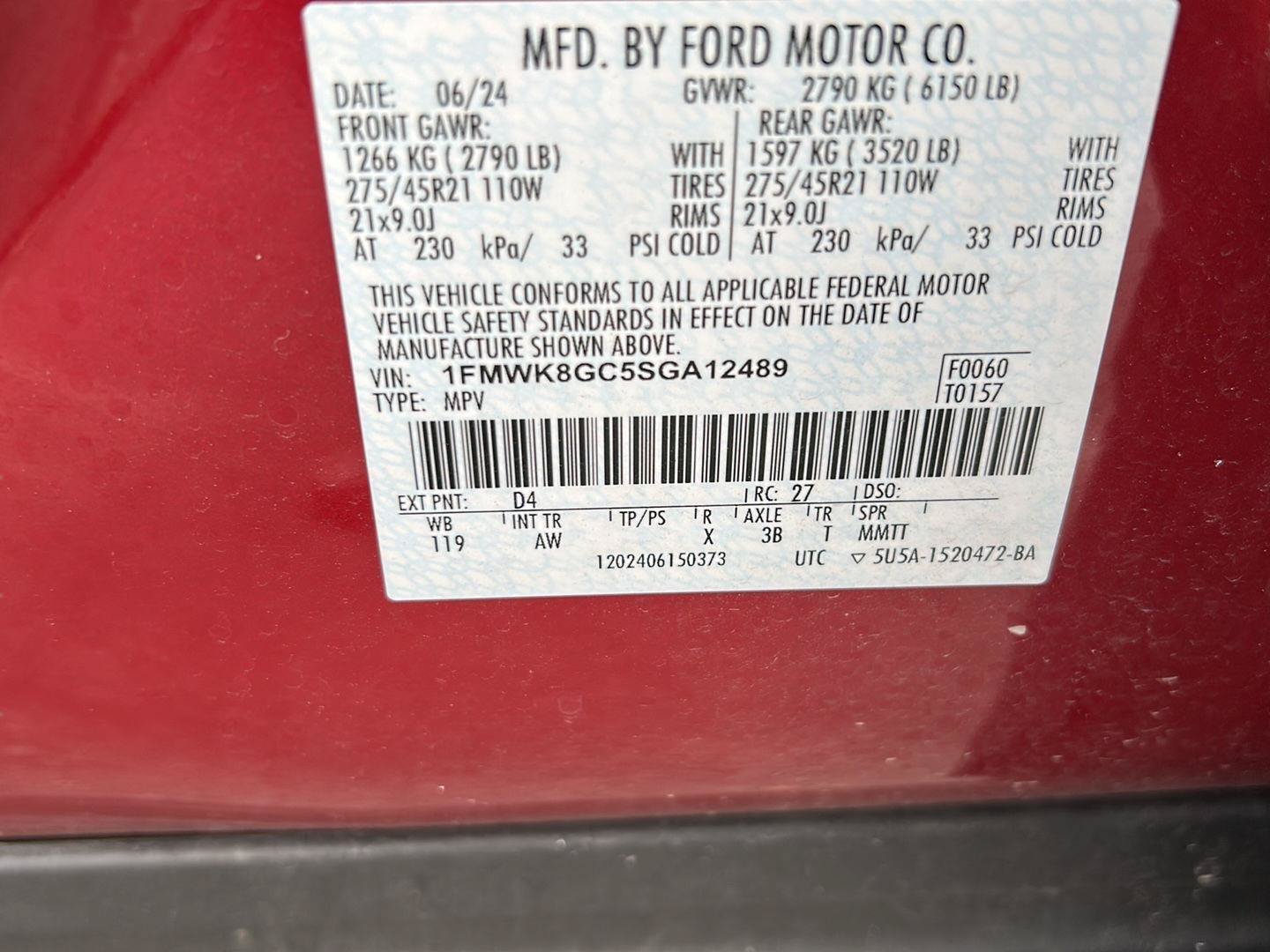 Used 2025 Ford Explorer ST AWD/4WD image 8