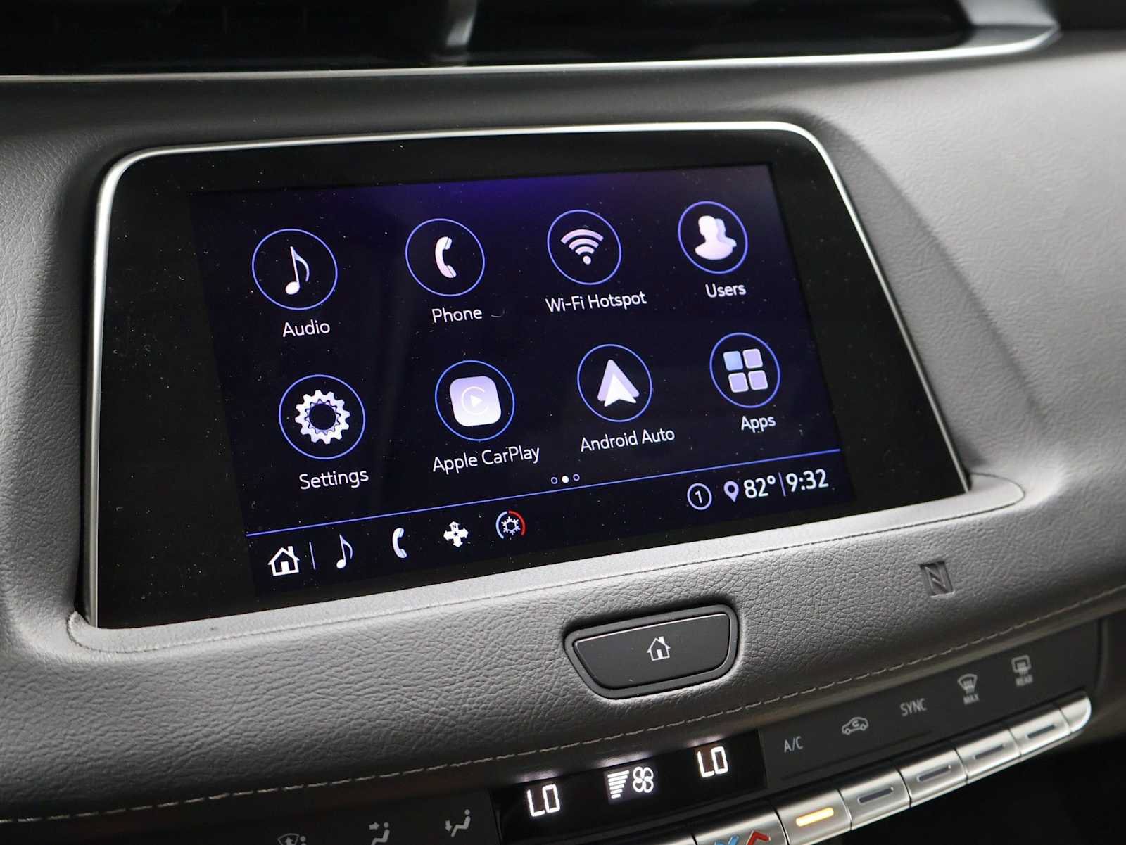 Used 2020 Cadillac XT4 Premium Luxury w/ Cold Weather Package AWD/4WD image 29