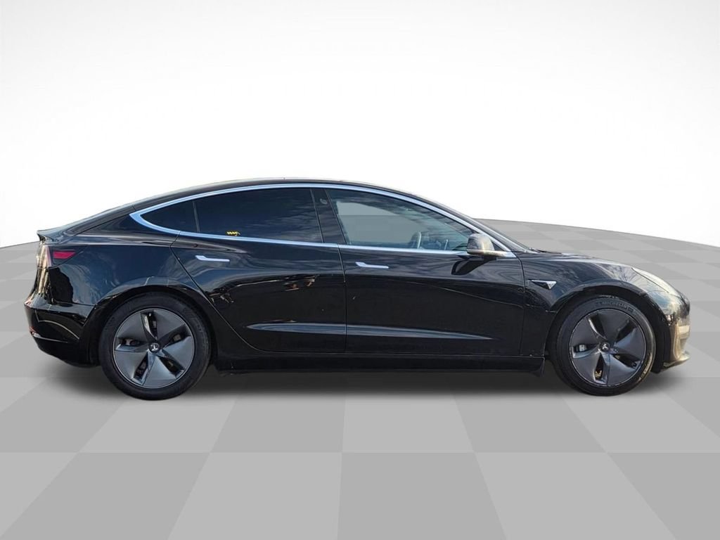 Used 2019 Tesla Model 3 Mid Range RWD image 2
