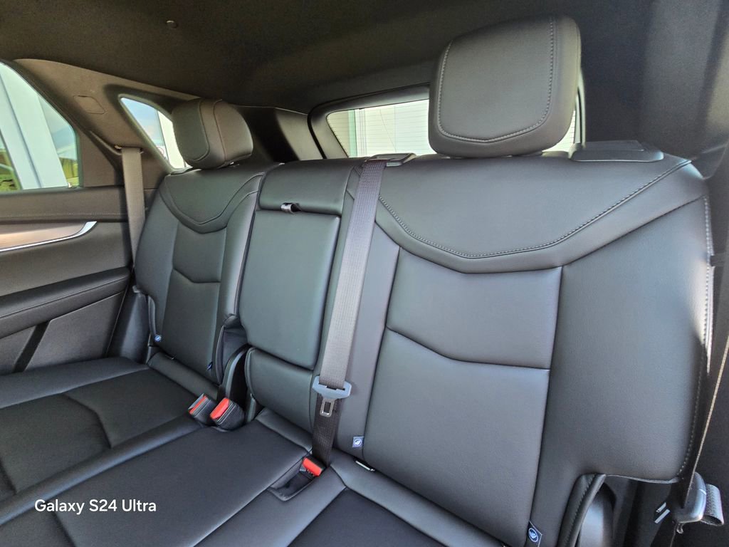 New 2026 Cadillac XT5 Luxury image 14