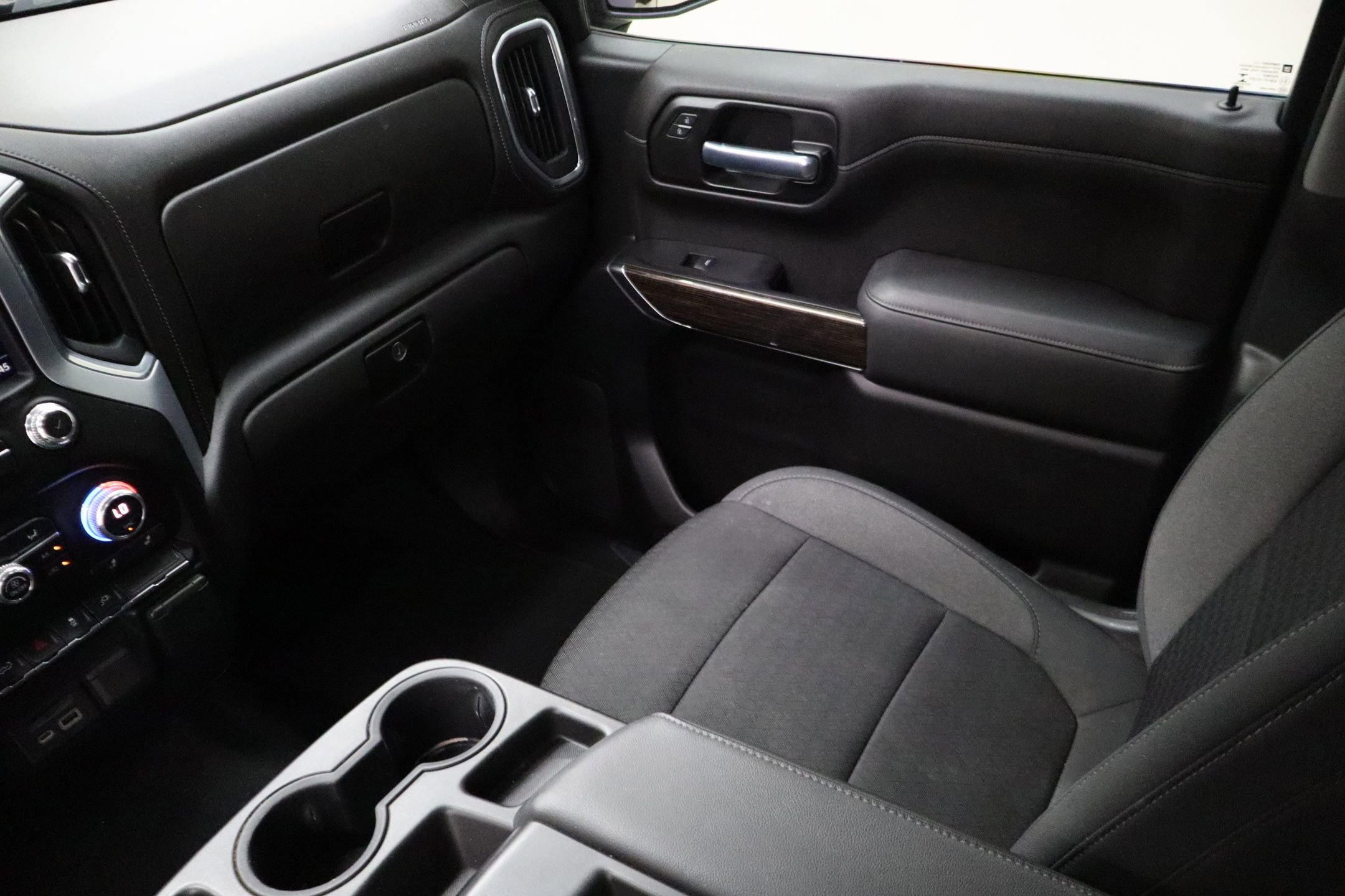Used 2021 GMC Sierra 1500 SLE w/ Preferred Package AWD/4WD image 21
