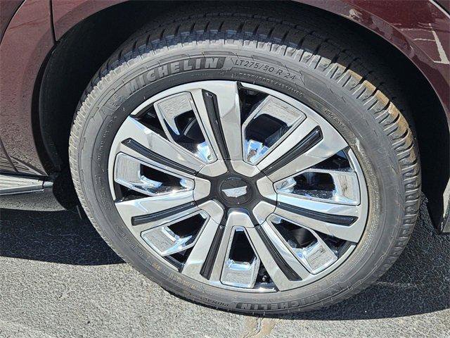 New 2026 Cadillac Escalade IQ Luxury 2 w/ LPO, Radiant Package image 12