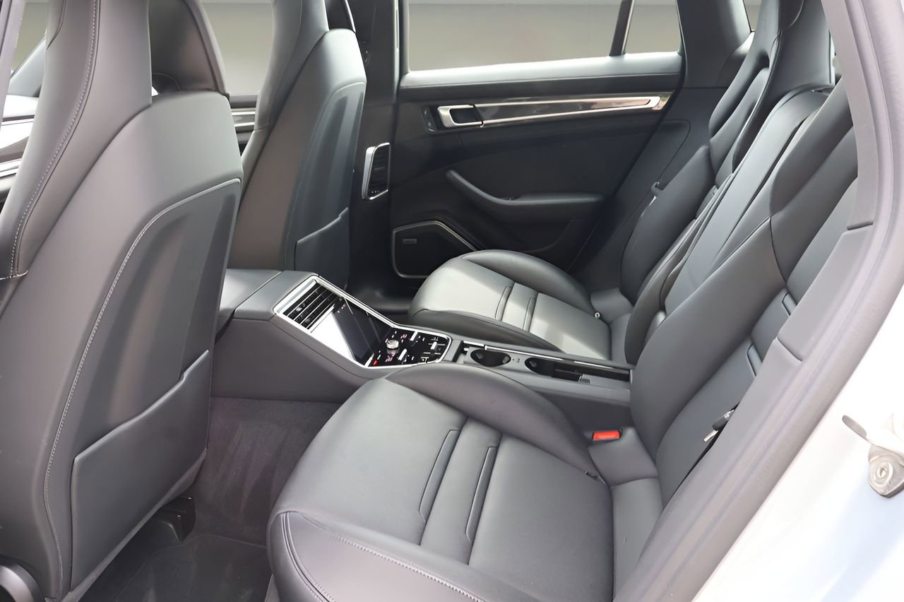 Used 2022 Porsche Panamera 4S image 16