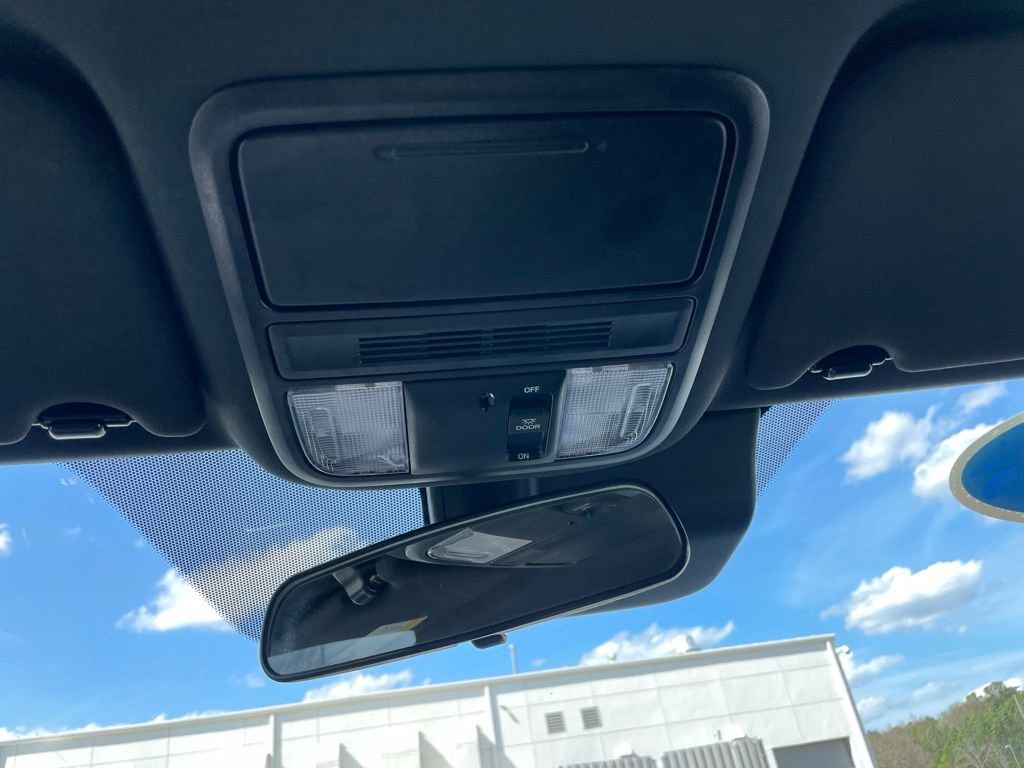 Used 2022 Honda Pilot Sport image 16