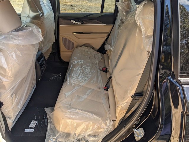 New 2025 Jeep Grand Cherokee Limited image 11