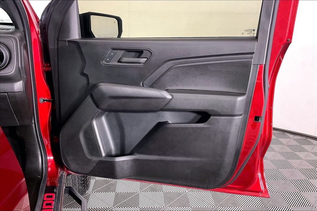 Used 2023 Chevrolet Colorado Trail Boss w/ Technology Package AWD/4WD image 21