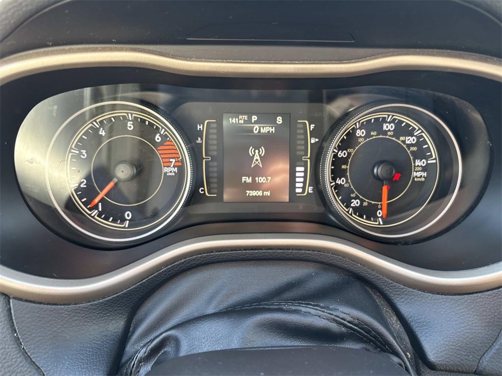 Used 2017 Jeep Cherokee Sport image 15