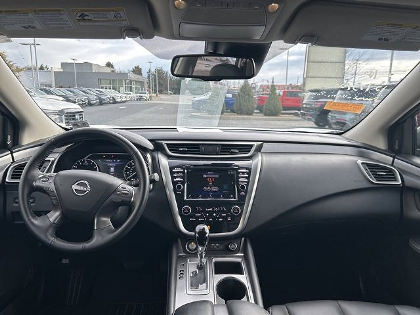 Used 2024 Nissan Murano SV w/ SV Midnight Edition Package image 18