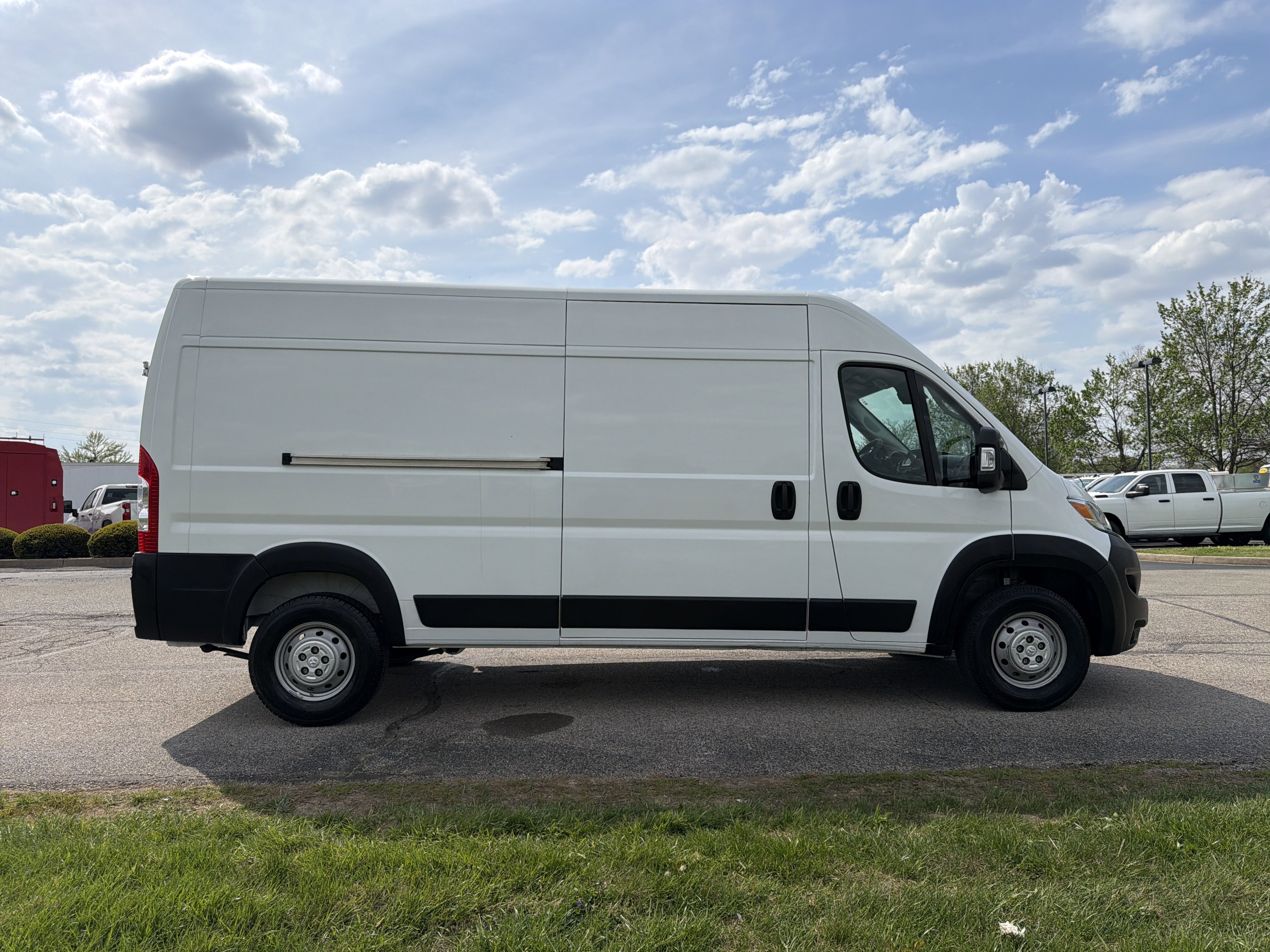 Used 2023 RAM ProMaster 2500 image 8
