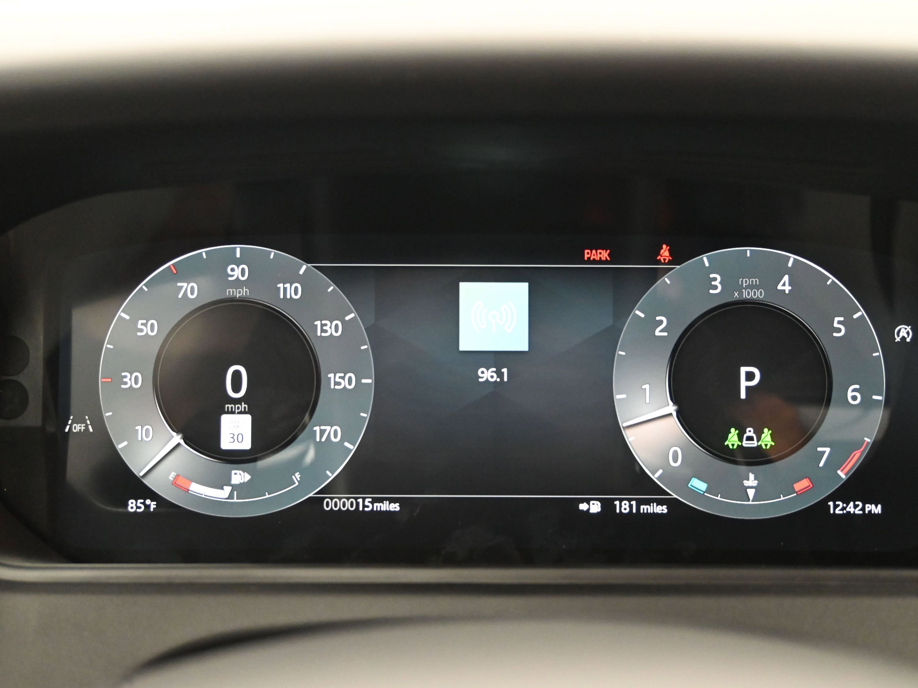 New 2026 Land Rover Range Rover Velar Dynamic SE image 16