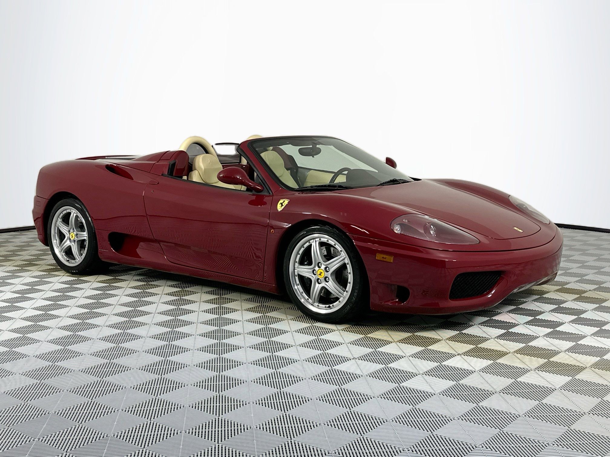 Used 2004 Ferrari 360 Spider image 3