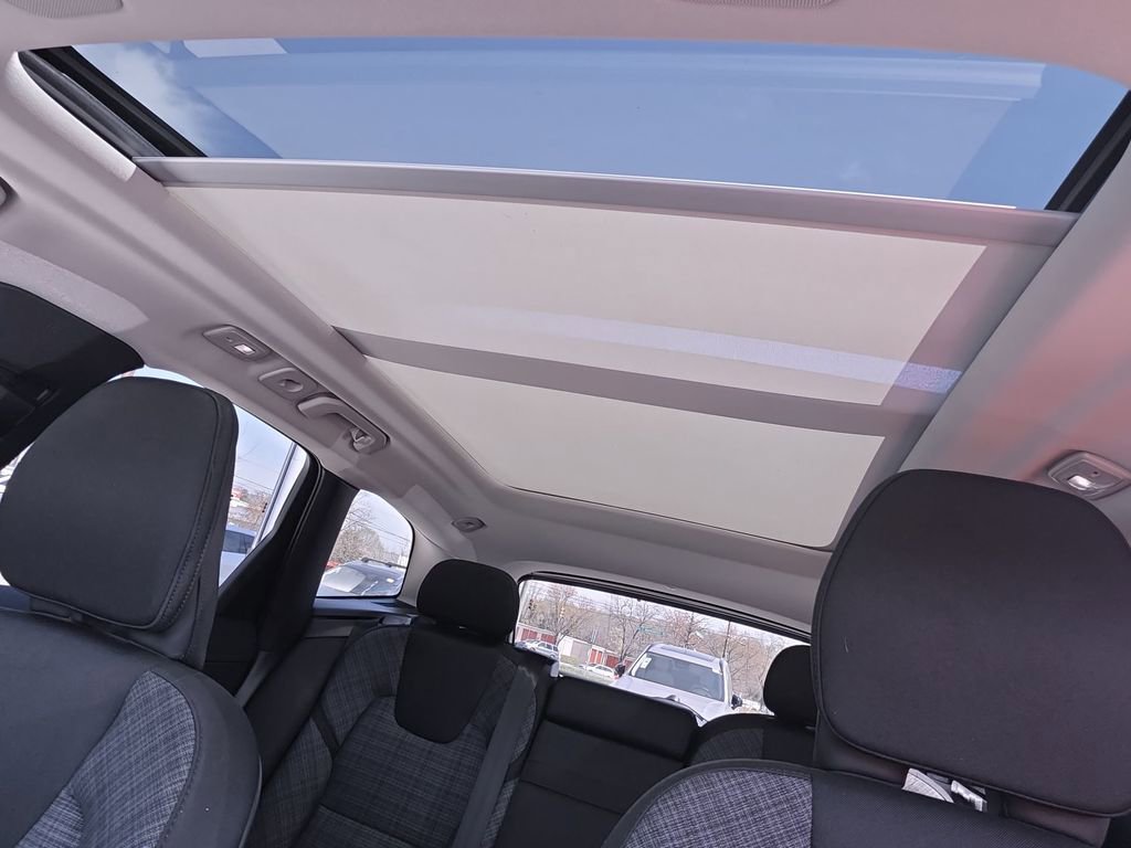 Used 2024 Volvo XC60 B5 Core w/ Protection Package Premier image 34