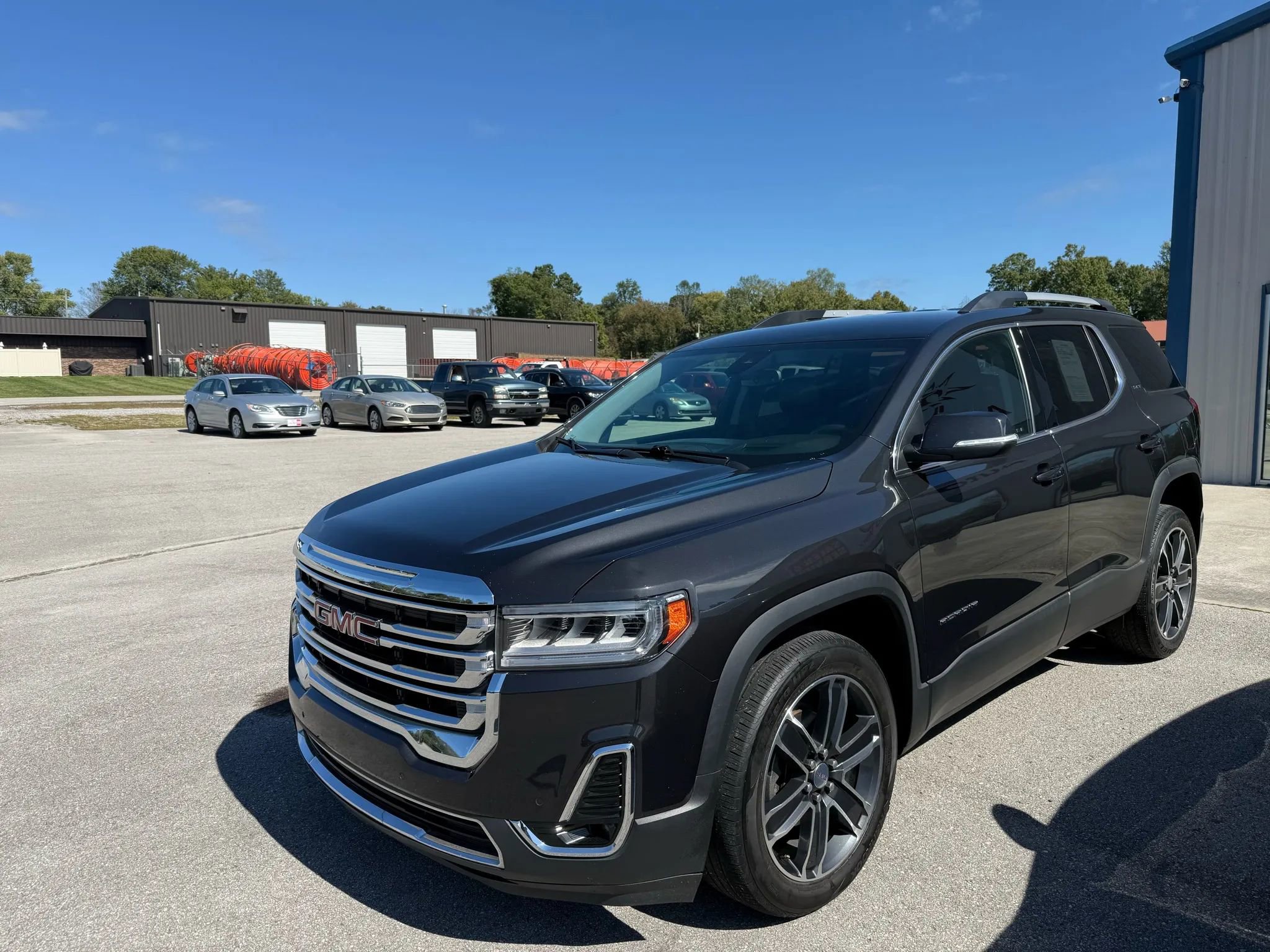Used 2020 GMC Acadia SLT w/ Driver Alert Package II image 25