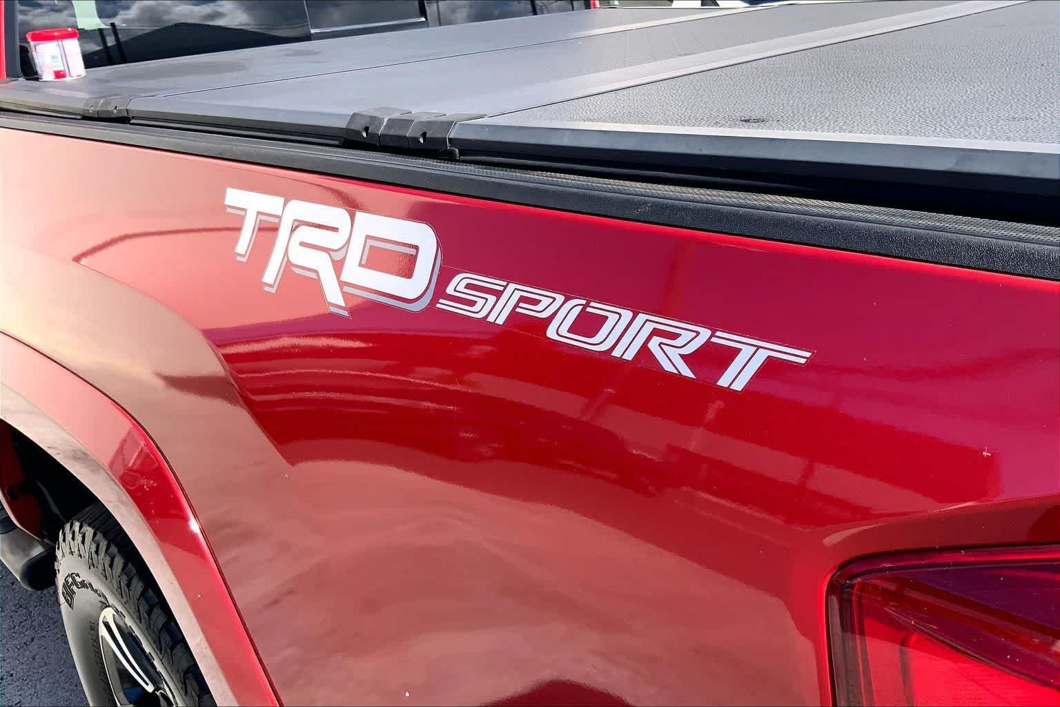 Used 2017 Toyota Tacoma TRD Sport RWD image 7