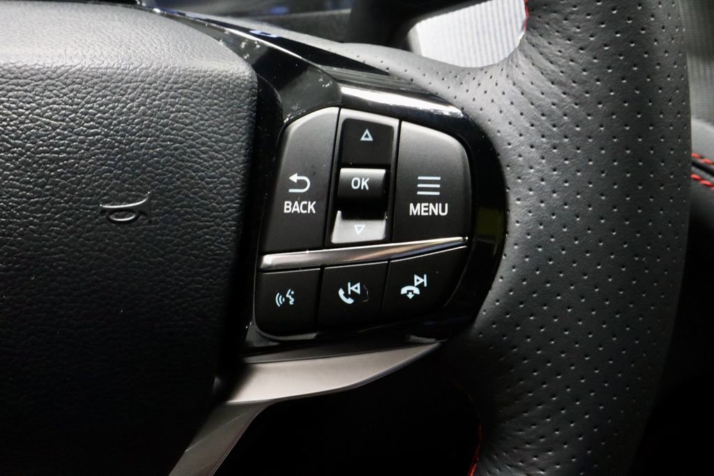 Used 2025 Ford Explorer ST-Line image 29