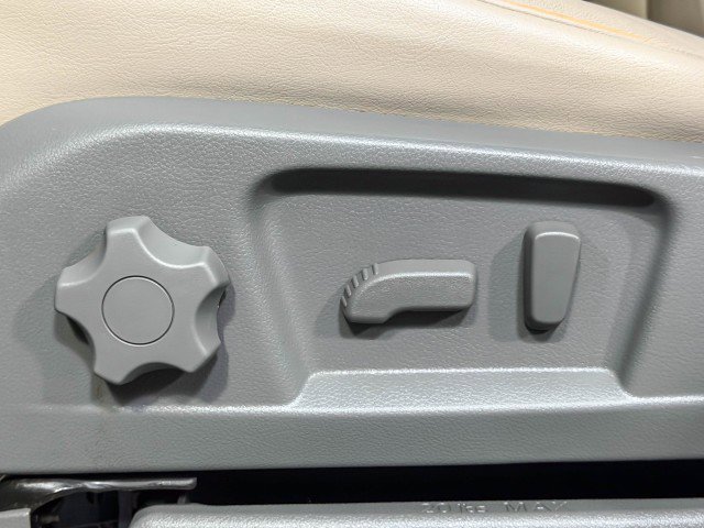 Used 2019 Nissan NV 3500 SL RWD image 34