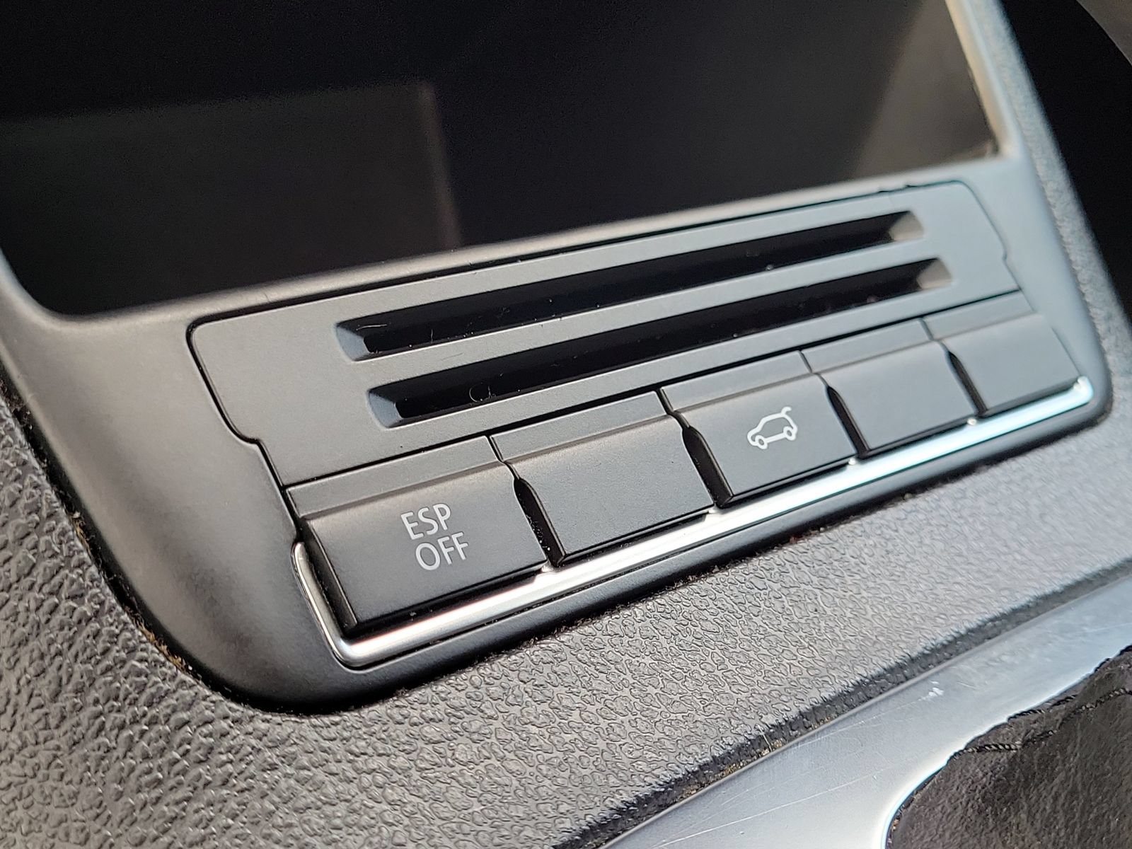 Used 2009 Volkswagen Tiguan S FWD image 26
