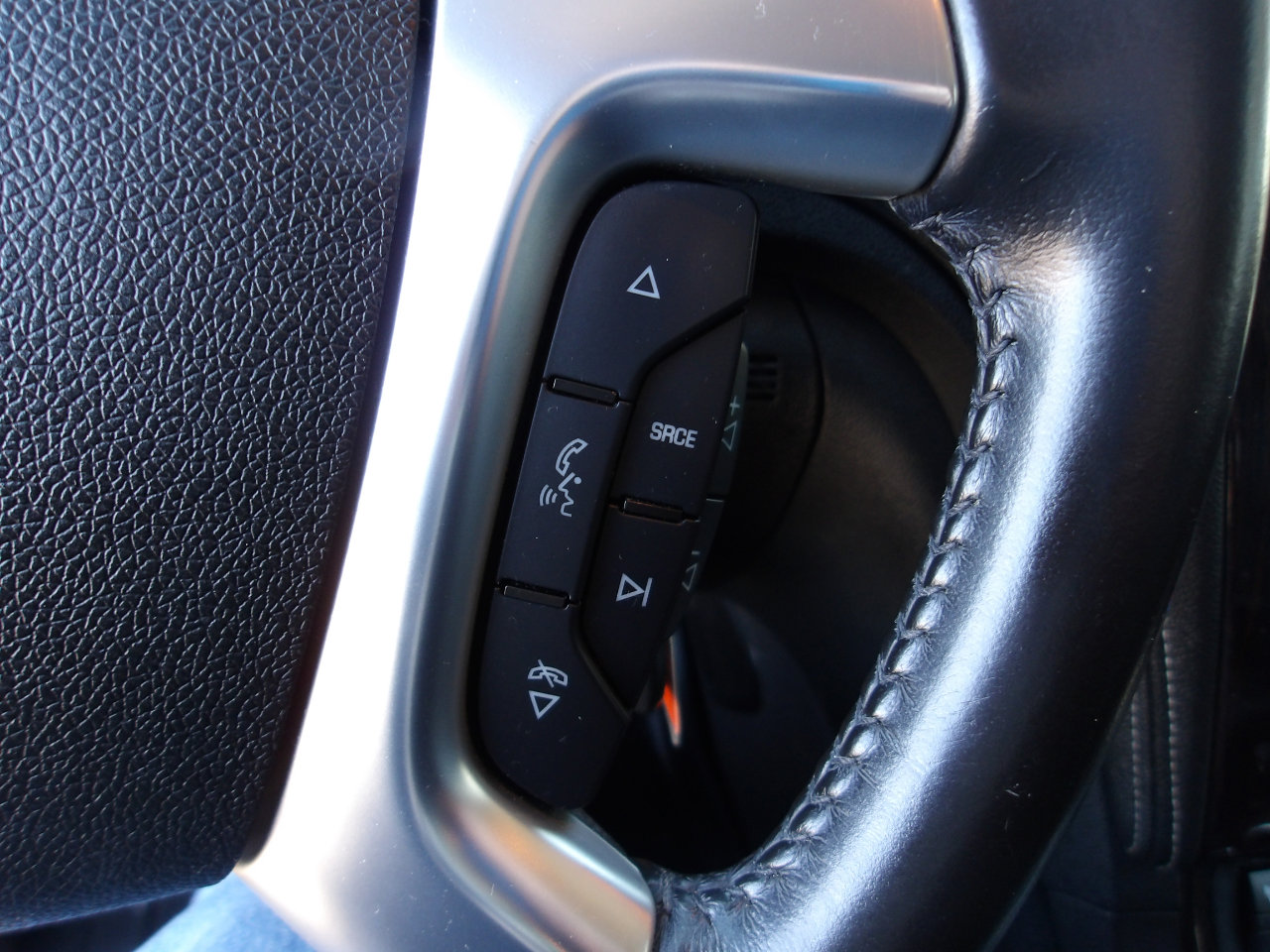 Used 2016 Chevrolet Traverse LT image 17