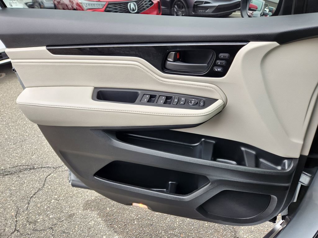 Used 2025 Honda Odyssey Touring image 24