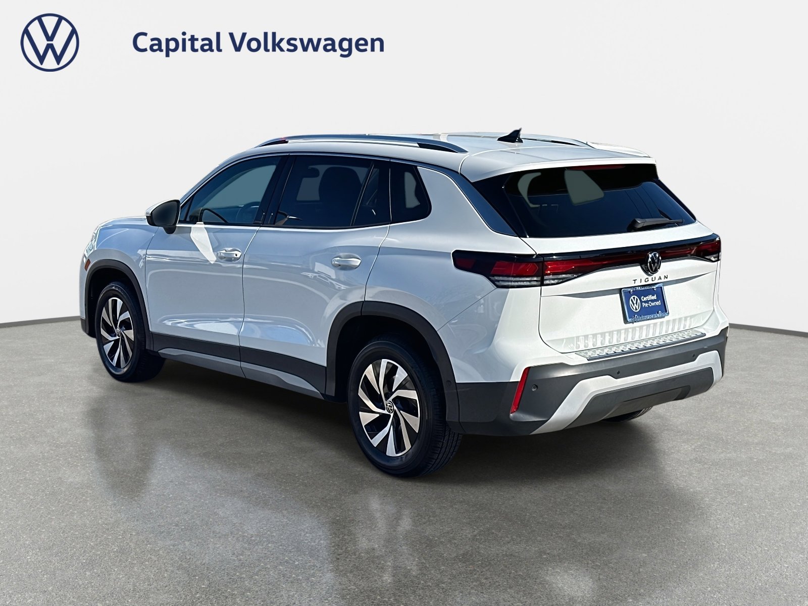 Certified 2025 Volkswagen Tiguan S image 7