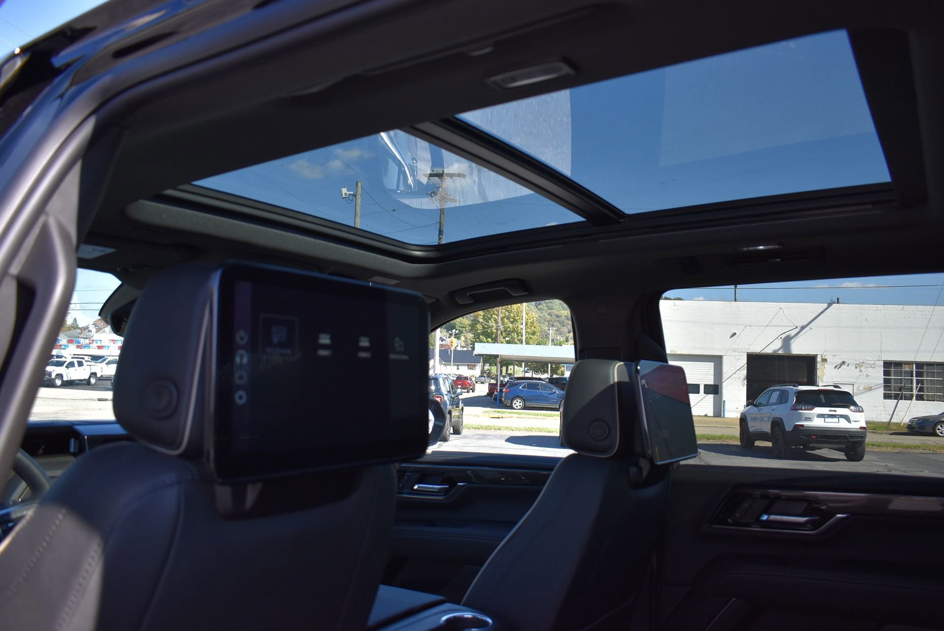 New 2026 GMC Yukon XL Elevation w/ Elevation Premium Package image 22