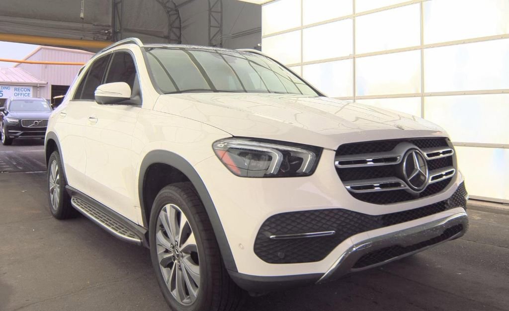 Used 2023 Mercedes-Benz GLE 350 w/ Premium Package image 3
