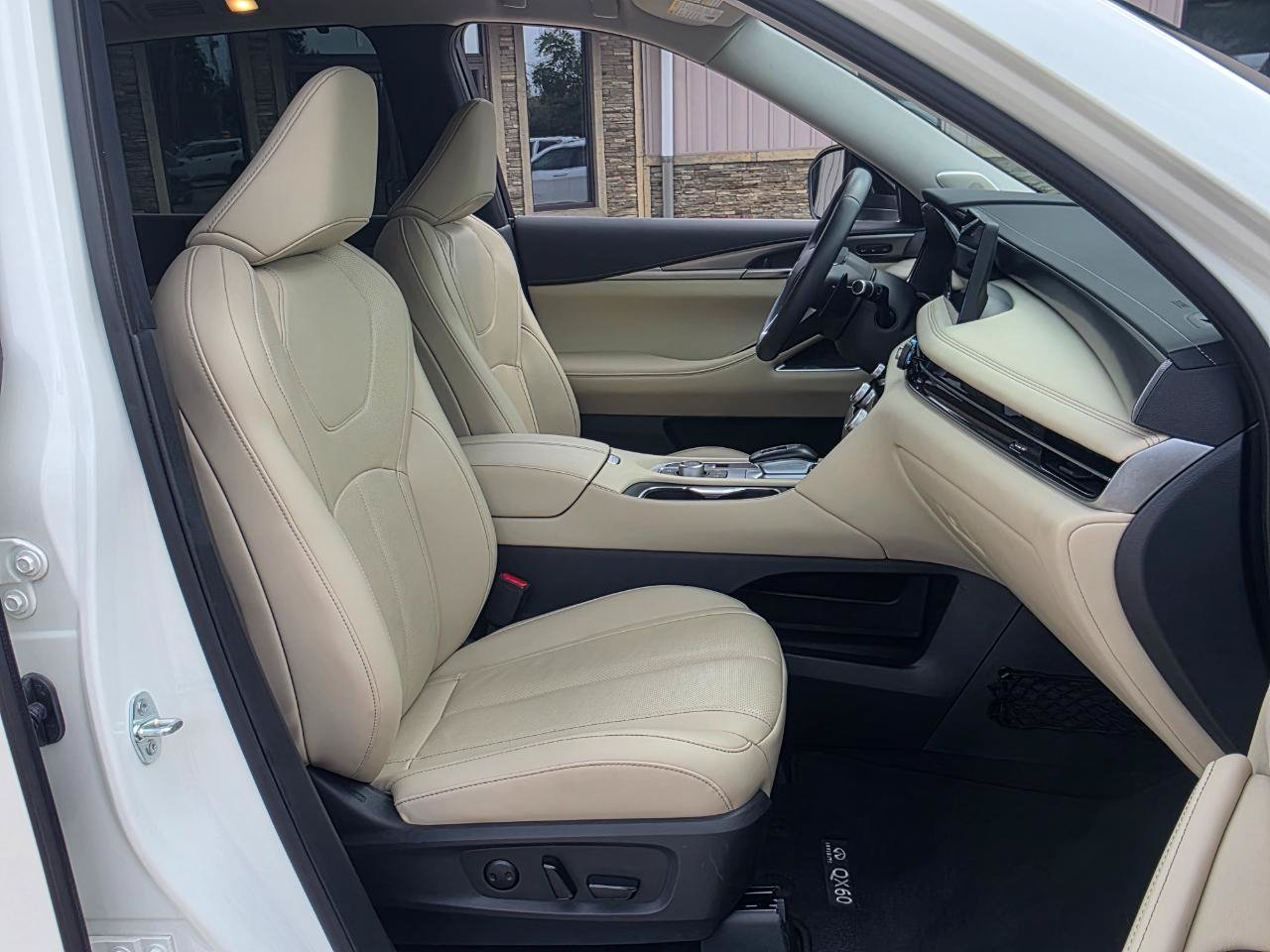 Used 2023 INFINITI QX60 Luxe AWD/4WD image 27