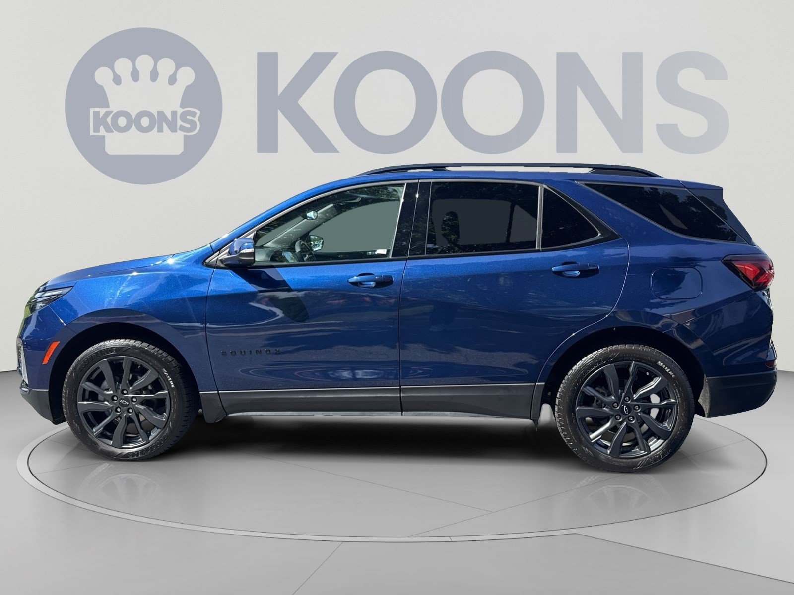 Used 2022 Chevrolet Equinox RS w/ RS Leather Package AWD/4WD image 2