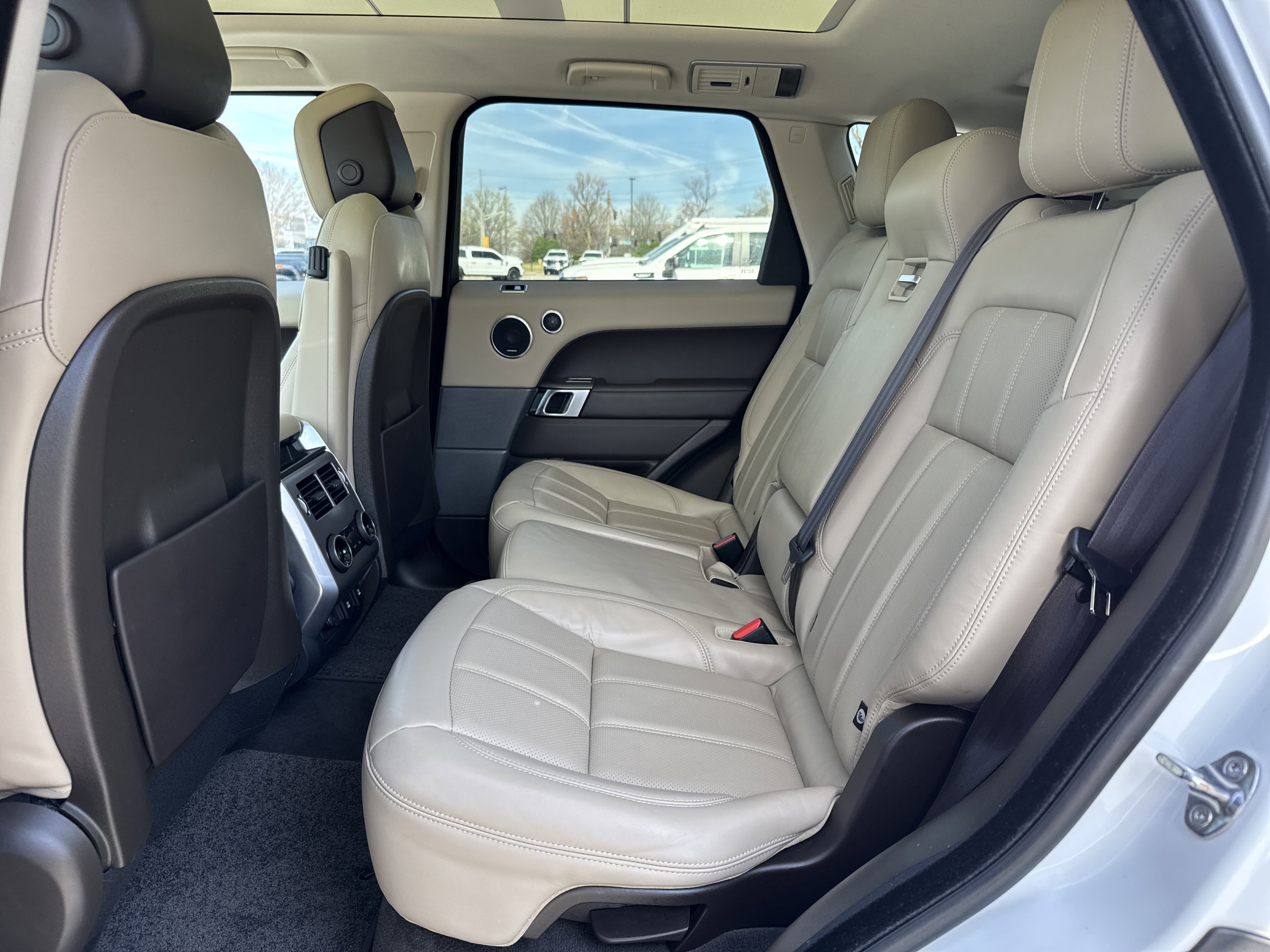 Used 2019 Land Rover Range Rover Sport HSE image 31