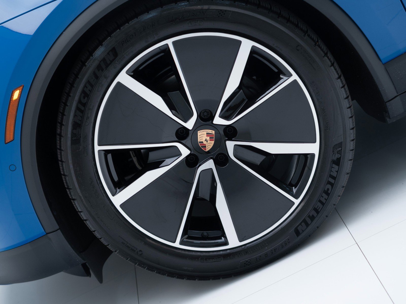 New 2026 Porsche Macan Electric image 12