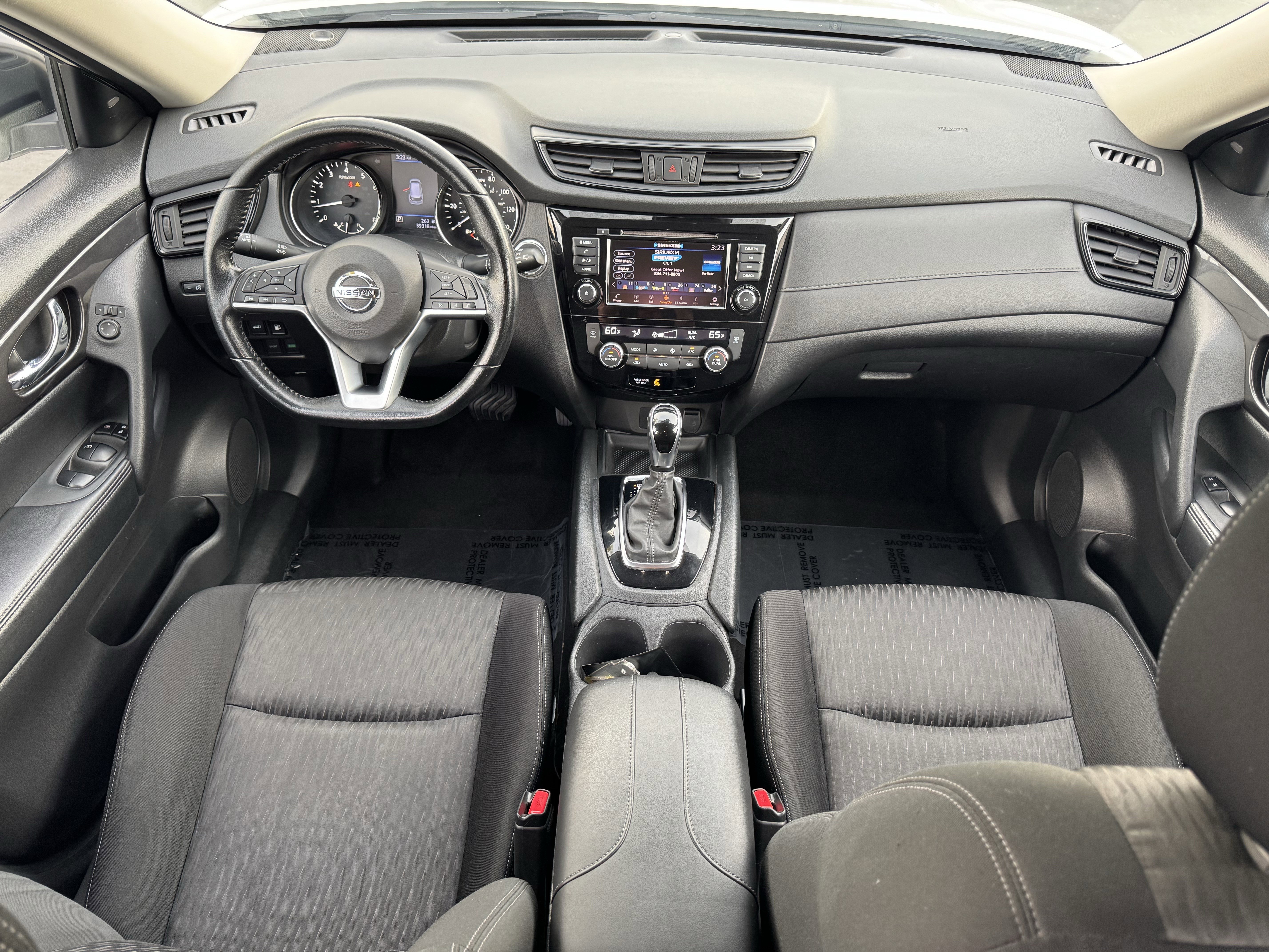 Used 2020 Nissan Rogue SV image 32